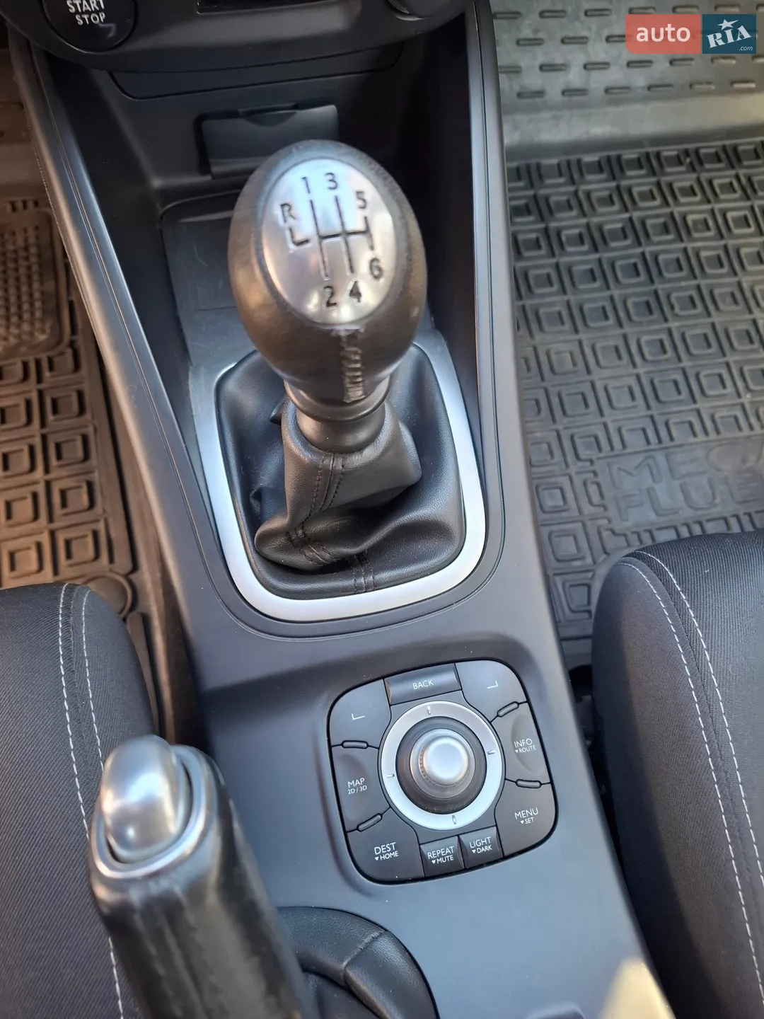 2011 Renault Megane - мініатюра 8