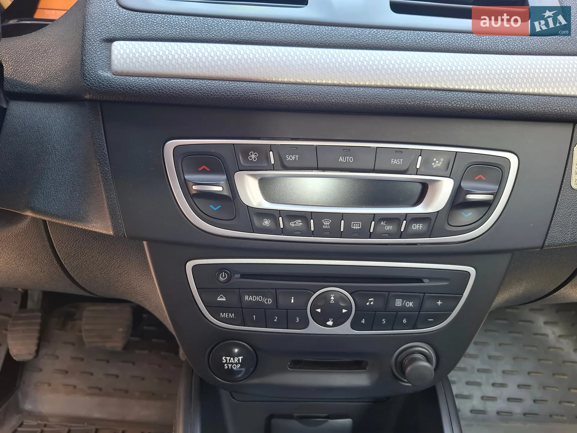 2011 Renault Megane - мініатюра 9