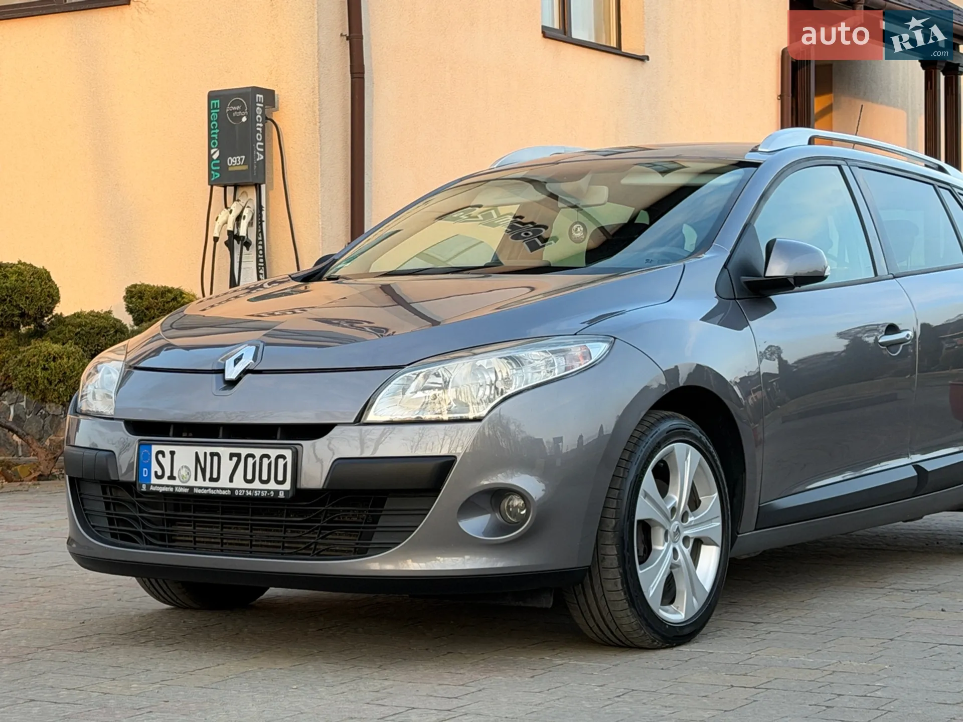 2010 Renault Megane - мініатюра 39