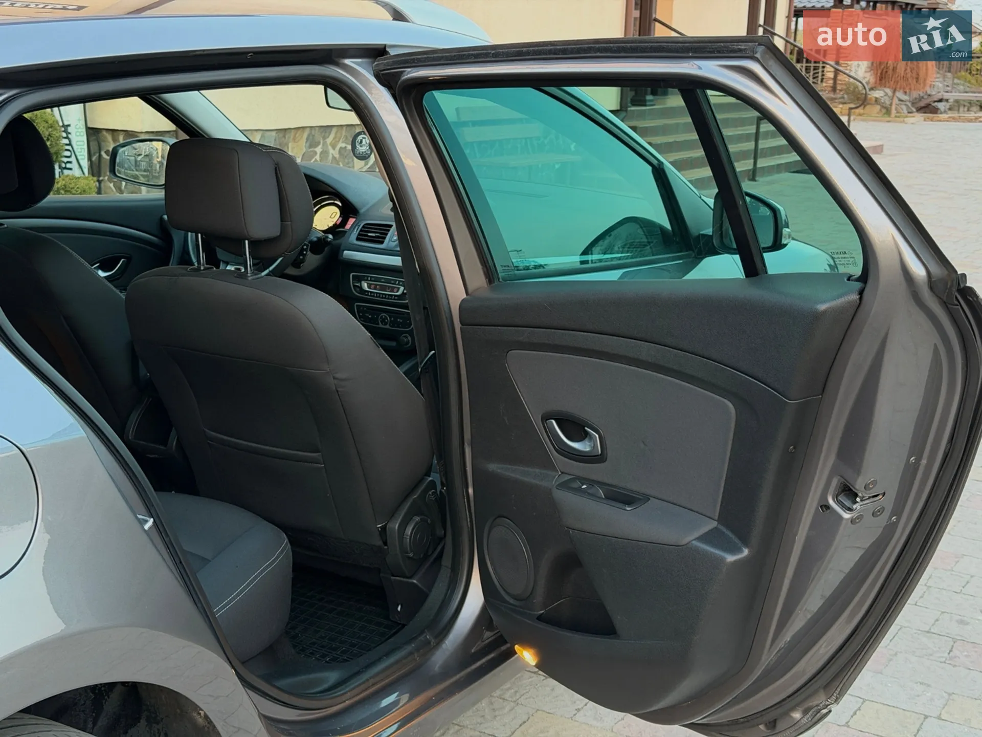 2010 Renault Megane - мініатюра 75