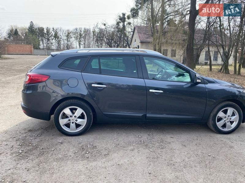 Универсал Renault Megane 2010 в Львове фото 27 Универсал Renault Megane 2010 в Львове