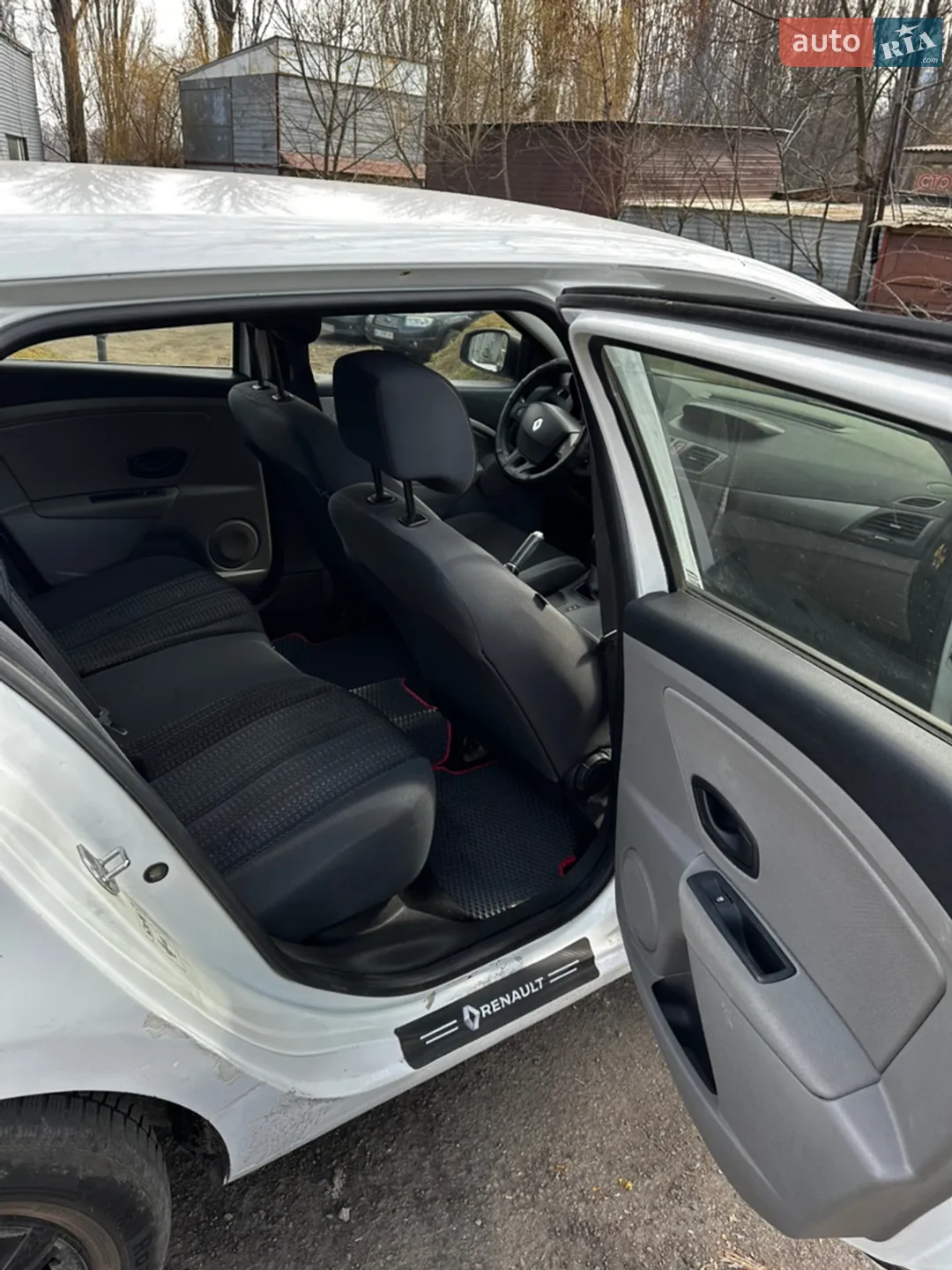 2010 Renault Megane - мініатюра 11