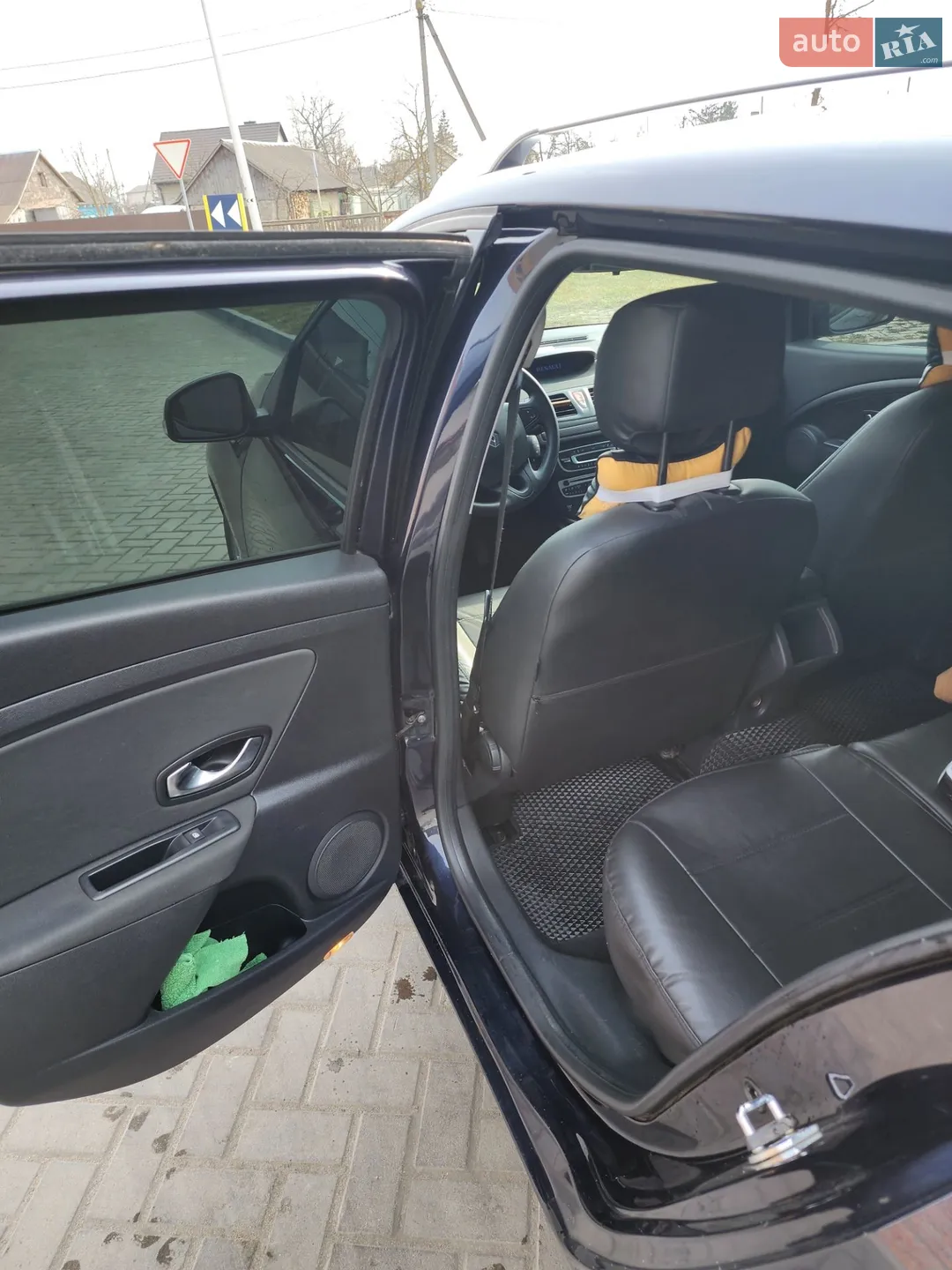 2010 Renault Megane - мініатюра 7