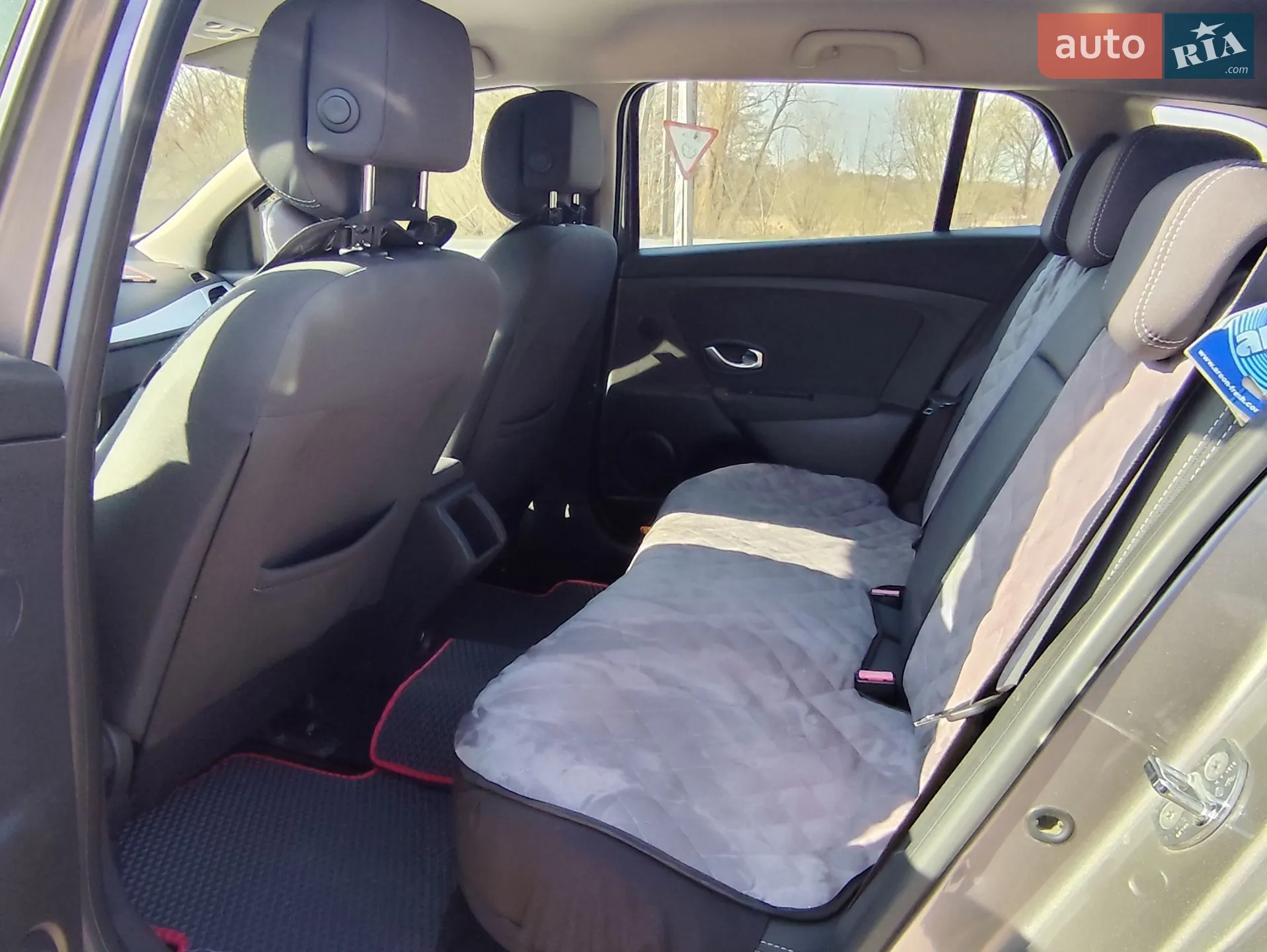2010 Renault Megane - мініатюра 3