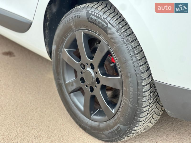 Универсал Renault Megane 2010 в Ивано-Франковске фото 49 Универсал Renault Megane 2010 в Ивано-Франковске