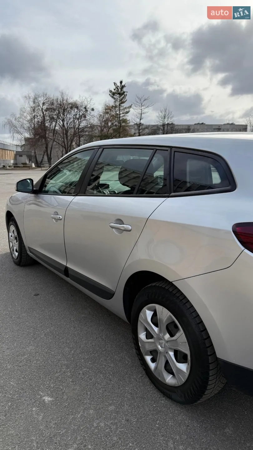 2010 Renault Megane - мініатюра 3