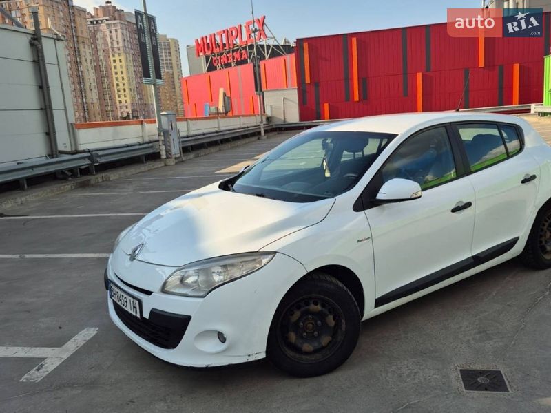 Хэтчбек Renault Megane 2011 в Киеве фото 8 Хэтчбек Renault Megane 2011 в Киеве