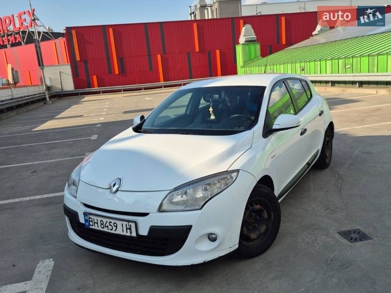 Хэтчбек Renault Megane 2011 в Киеве фото 11 Хэтчбек Renault Megane 2011 в Киеве