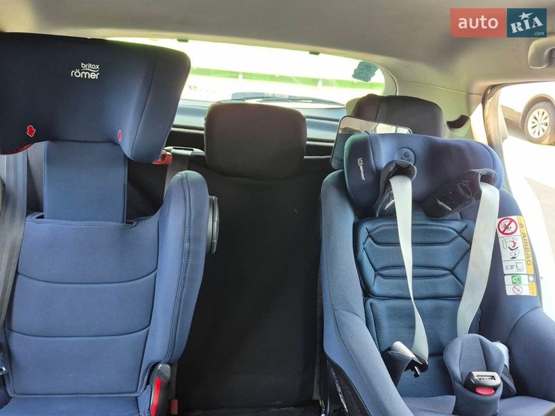 Хэтчбек Renault Megane 2011 в Киеве фото 56 Хэтчбек Renault Megane 2011 в Киеве