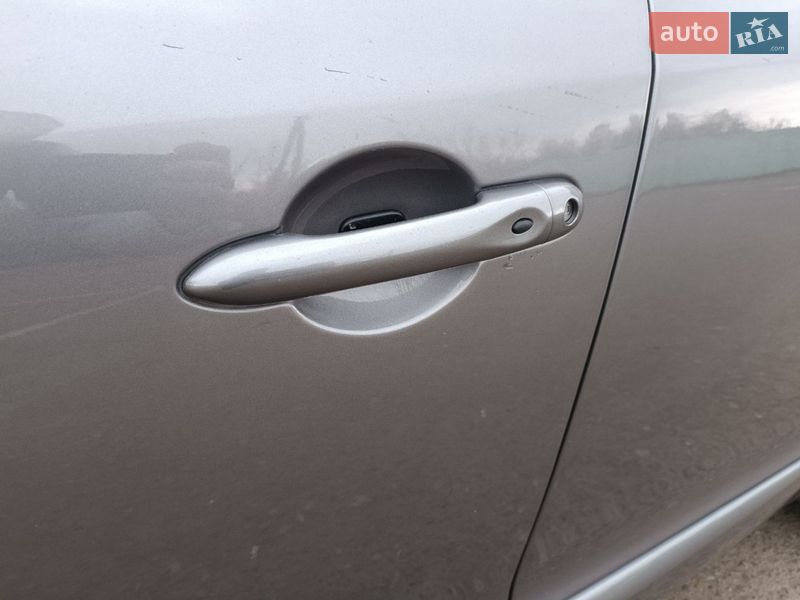 Хэтчбек Renault Megane 2012 в Дубно фото 10 Хэтчбек Renault Megane 2012 в Дубно