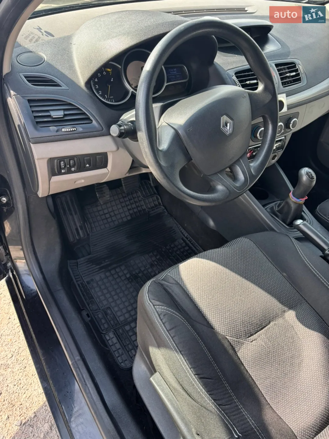 2010 Renault Megane - мініатюра 23
