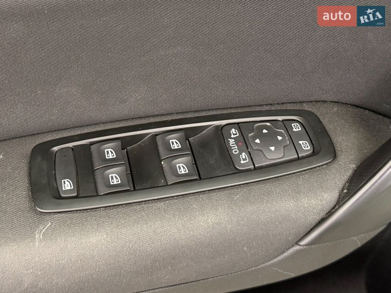 Универсал Renault Megane 2019 в Львове фото 24 Универсал Renault Megane 2019 в Львове