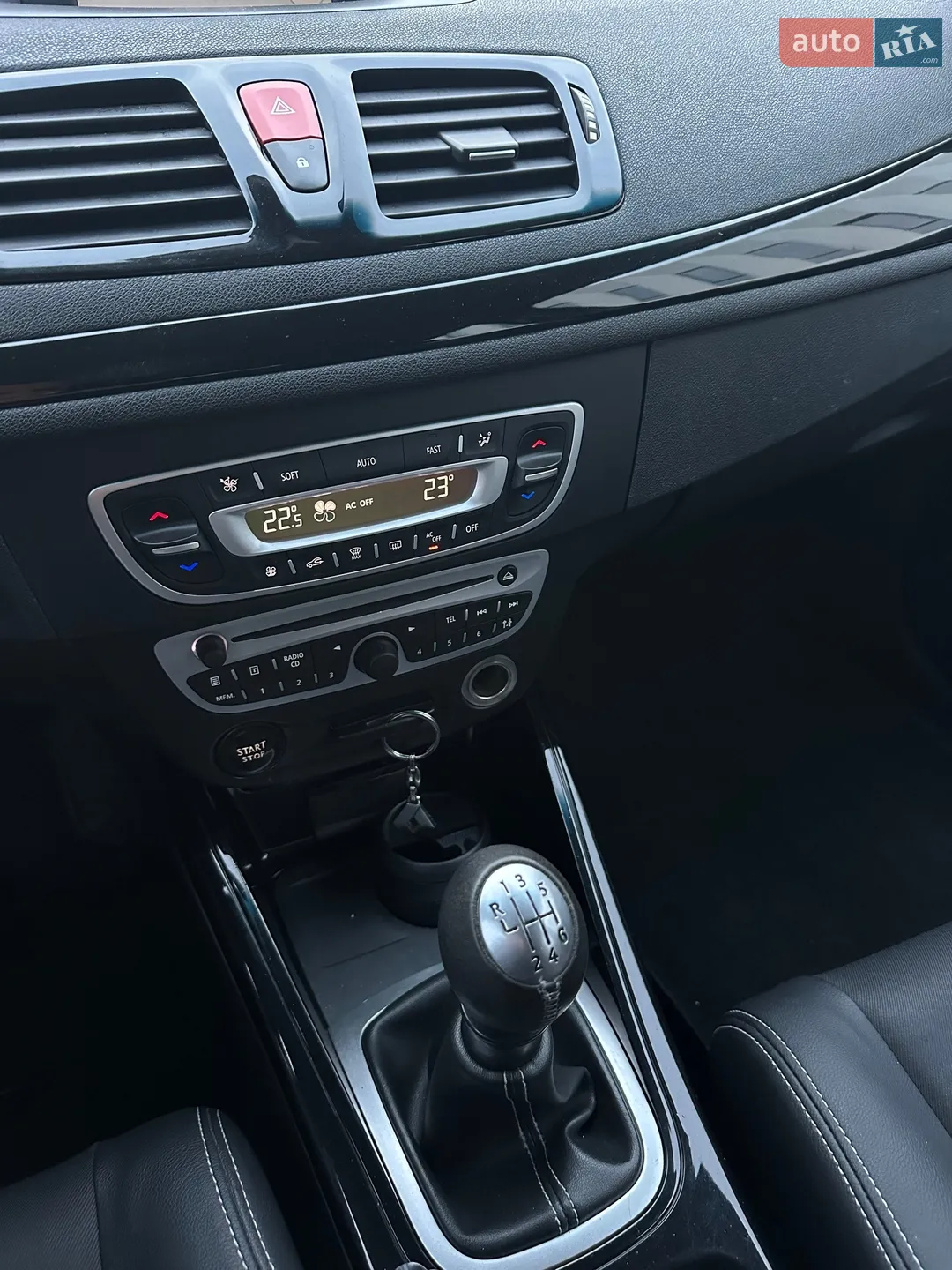 2010 Renault Megane - мініатюра 27