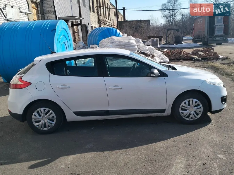 Renault Megane 2013 VIN VF1BZ1G0249252557 фото оголошення 2 з 43