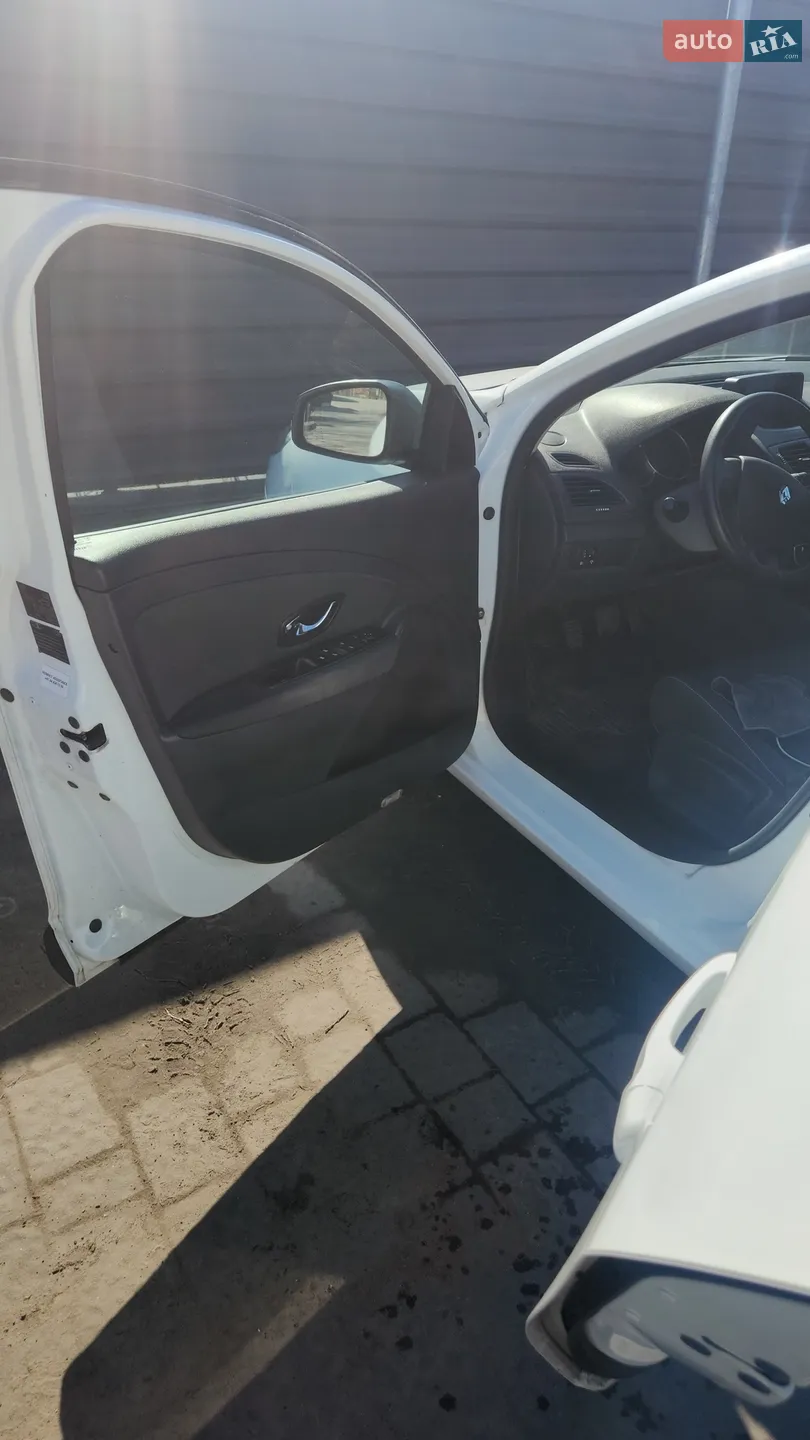 2012 Renault Megane - мініатюра 13