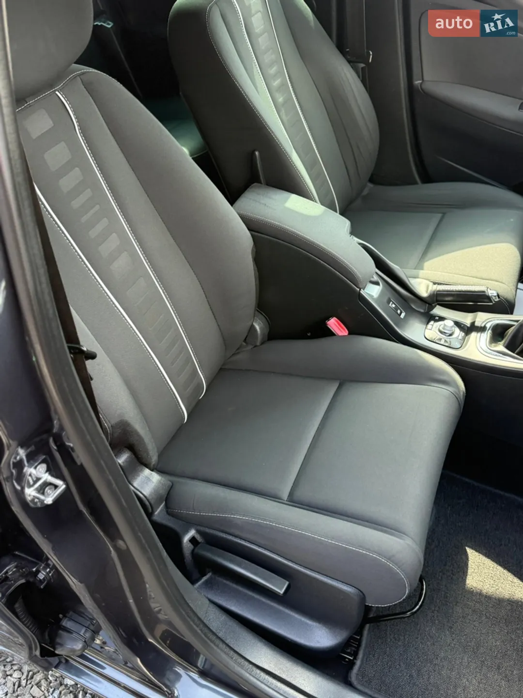 2012 Renault Megane - мініатюра 103