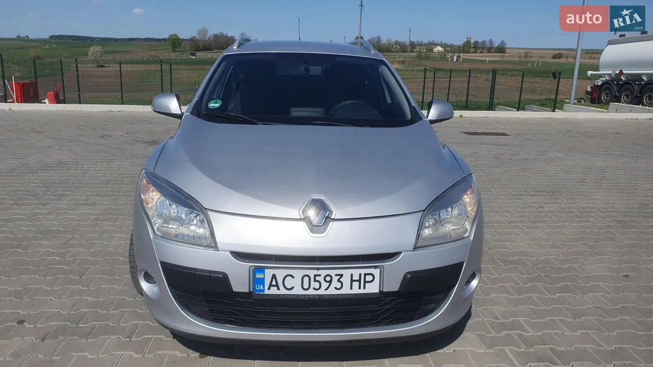 2010 Renault Megane - мініатюра 48