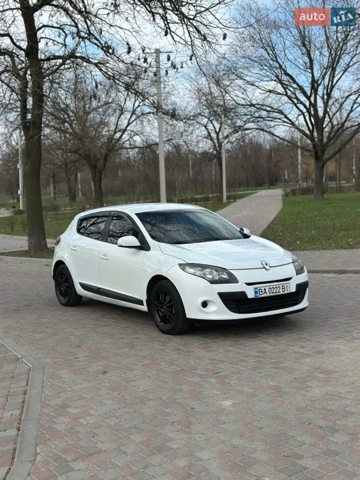 2011 Renault Megane - мініатюра 11