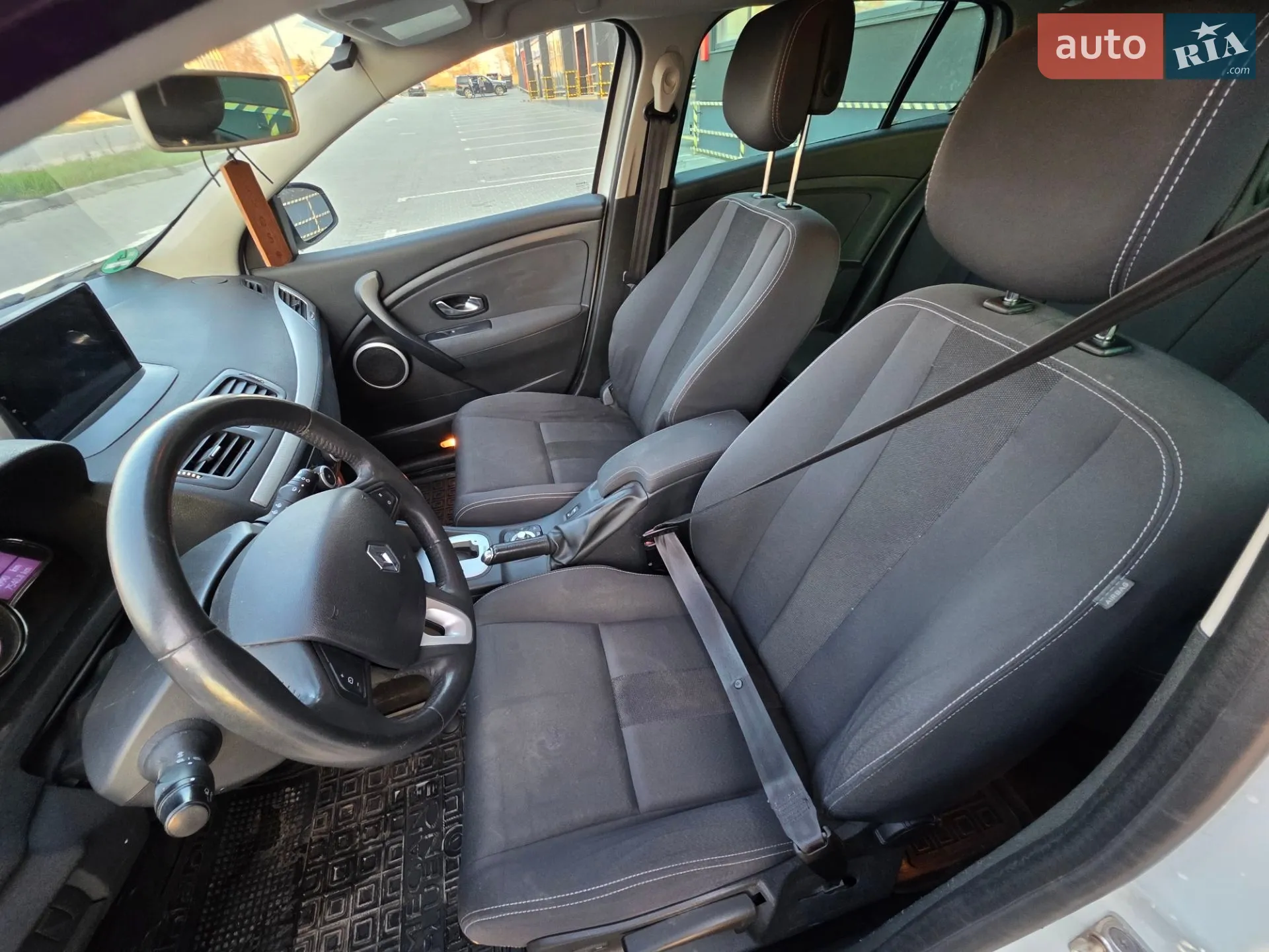 2010 Renault Megane - мініатюра 21