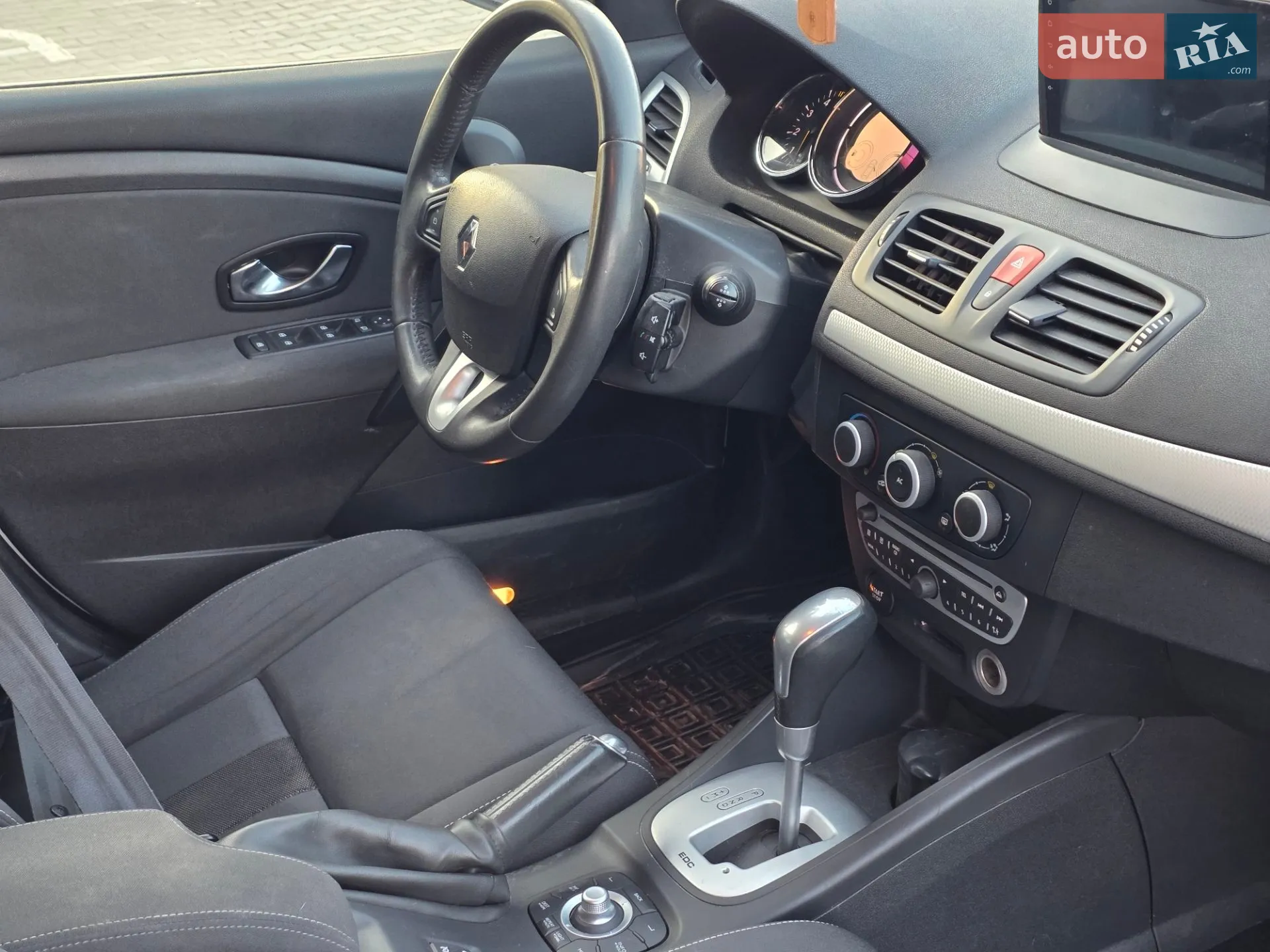 2010 Renault Megane - мініатюра 28