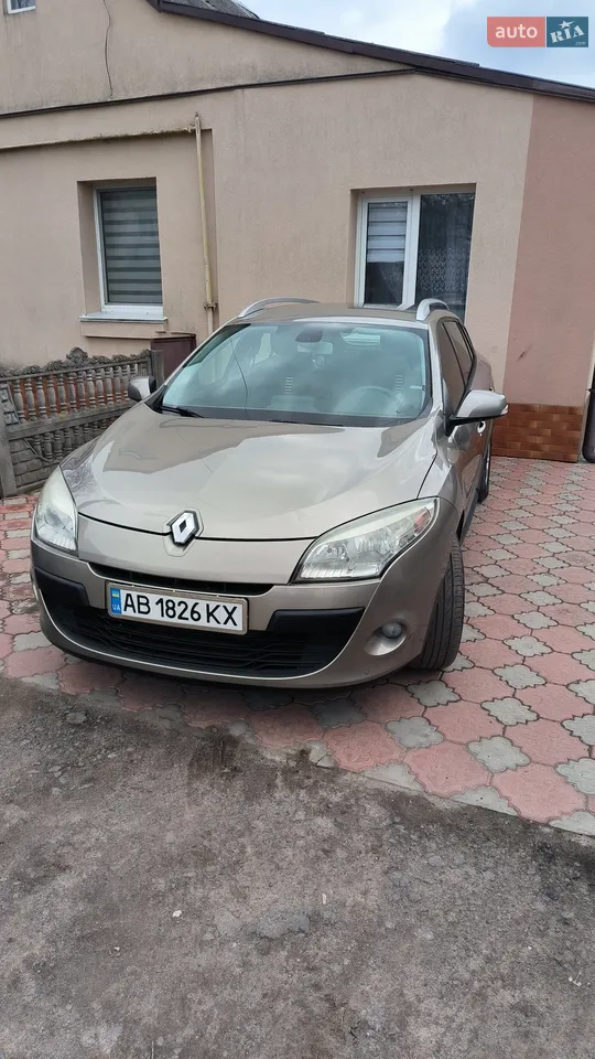 2010 Renault Megane - мініатюра 12