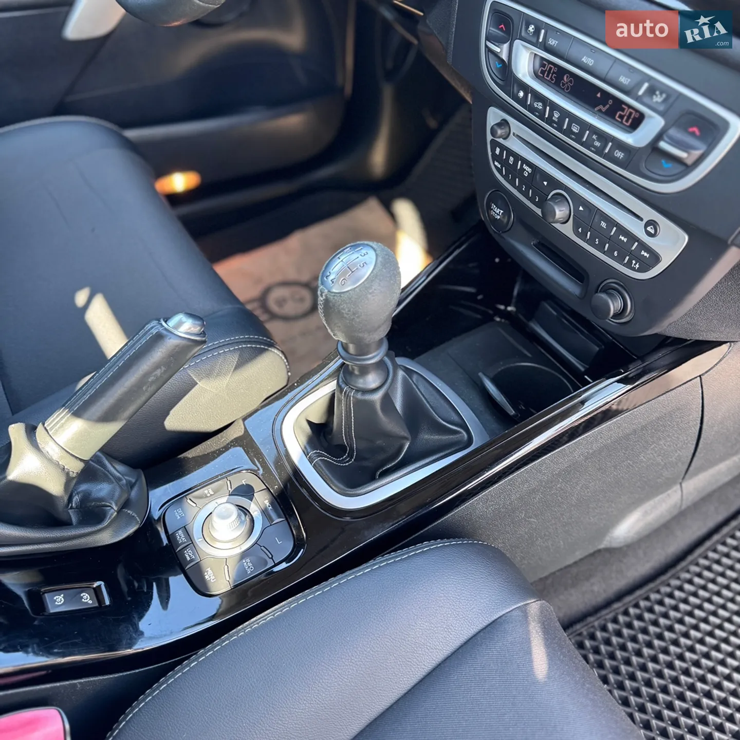 2012 Renault Megane - мініатюра 22