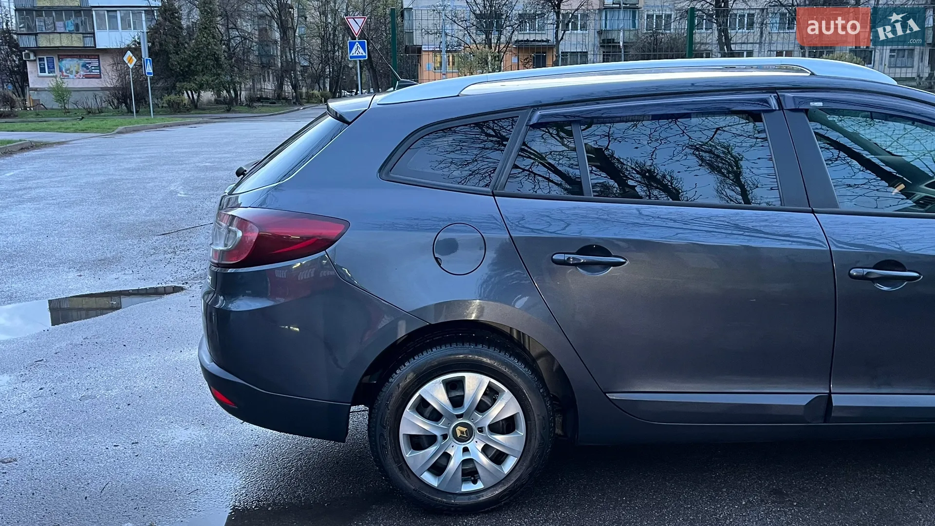 2010 Renault Megane - мініатюра 16