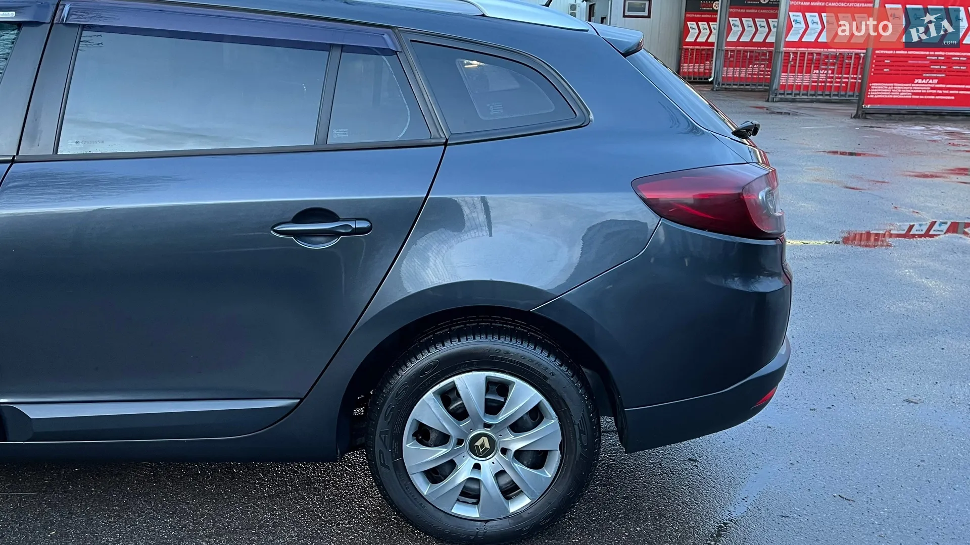 2010 Renault Megane - мініатюра 26
