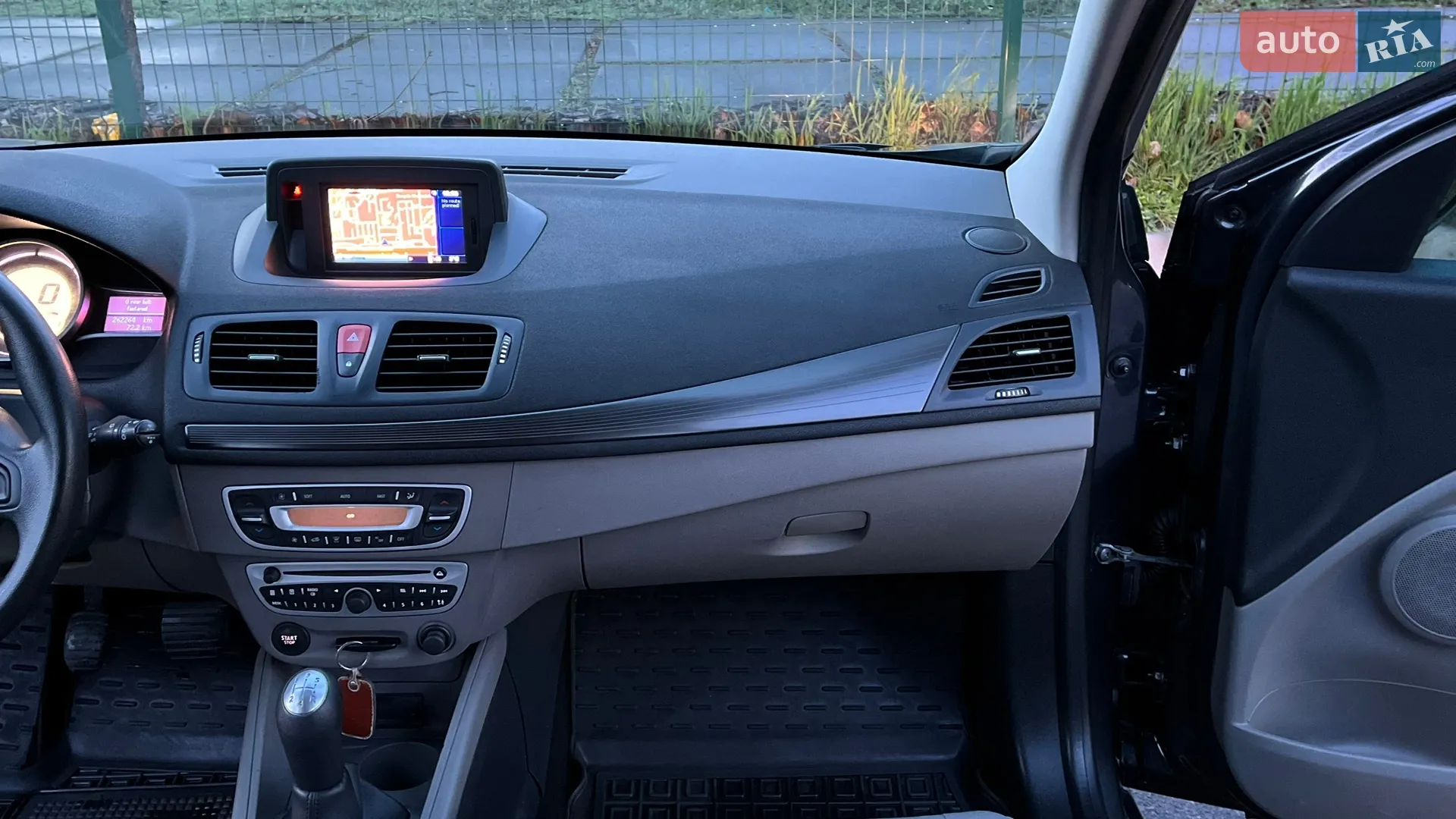 2010 Renault Megane - мініатюра 46
