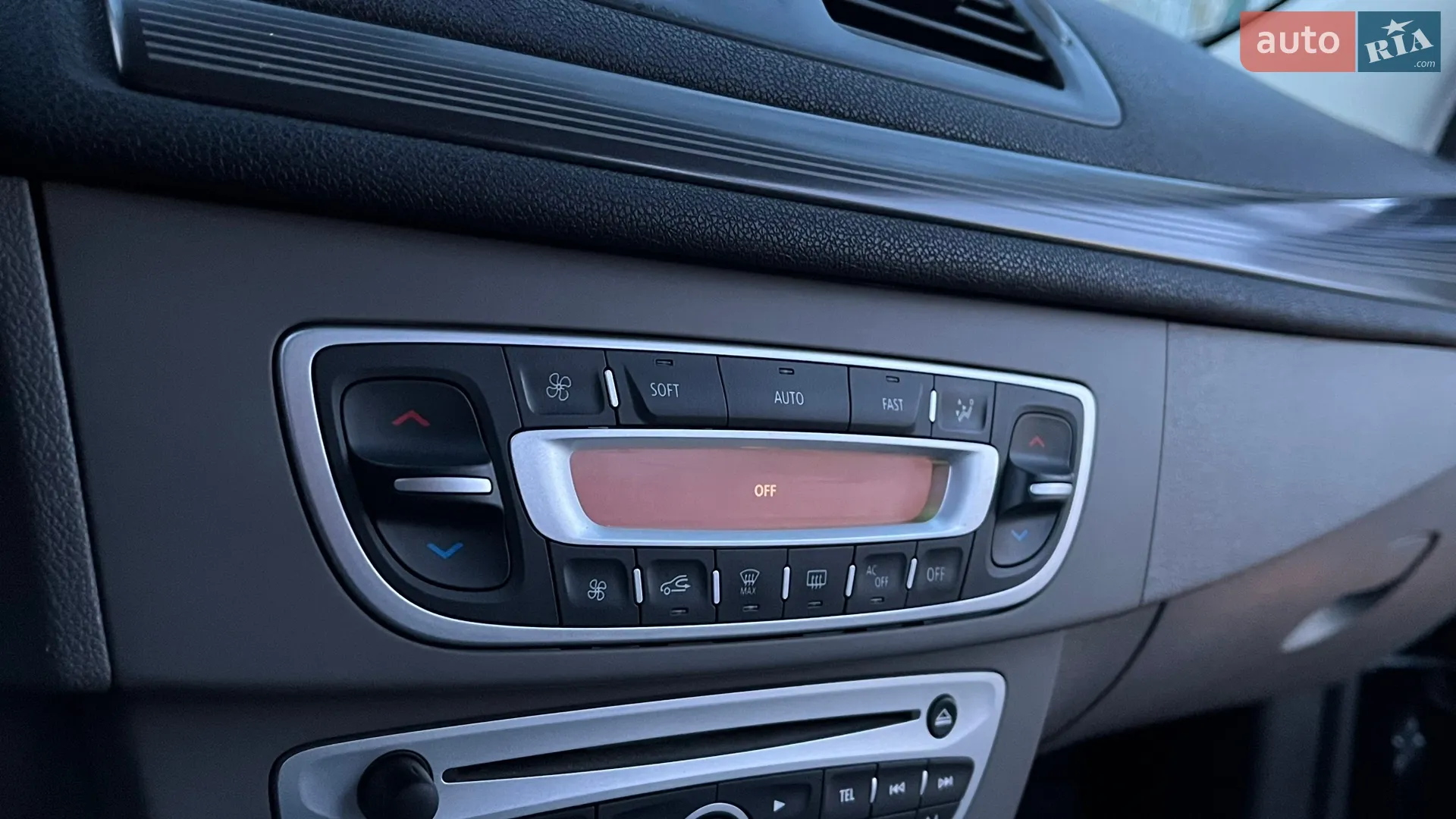 2010 Renault Megane - мініатюра 53