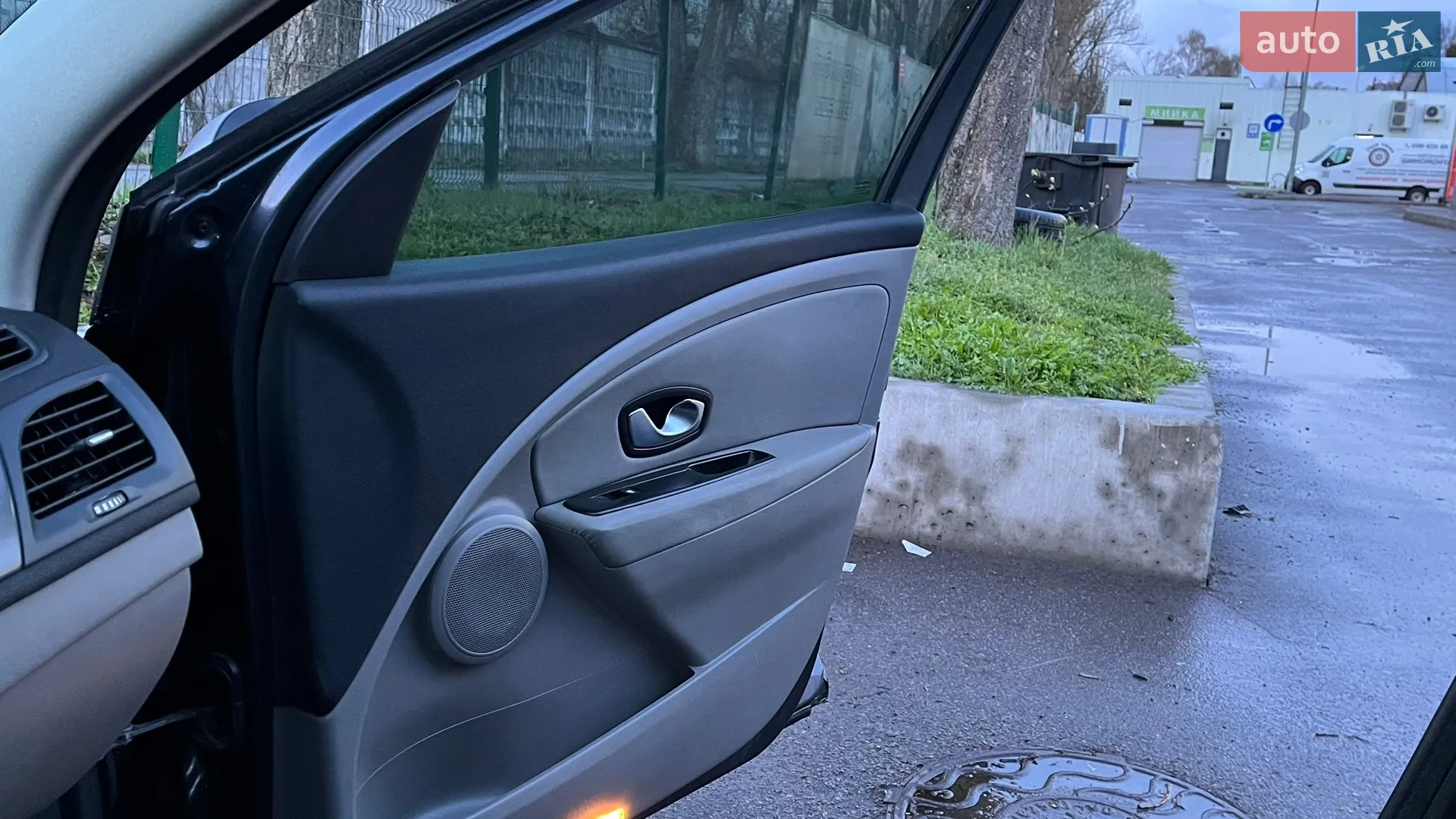 2010 Renault Megane - мініатюра 58