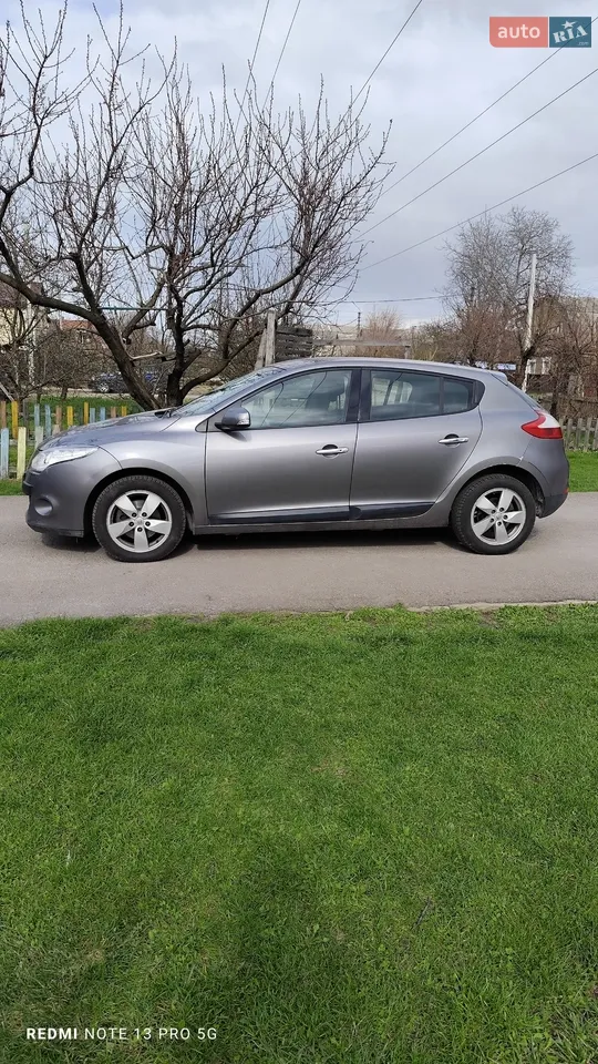 2010 Renault Megane - мініатюра 13
