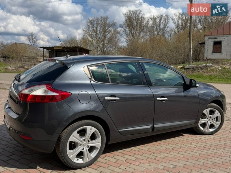 Хэтчбек Renault Megane 2008 в Ромнах фото 13 Хэтчбек Renault Megane 2008 в Ромнах