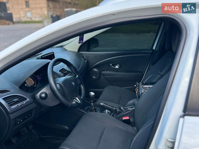 Універсал Renault Megane 2015 в Кривому Розі фото 40 Універсал Renault Megane 2015 в Кривому Розі