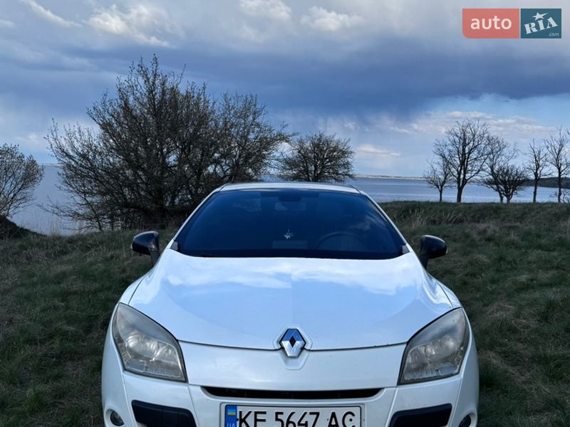 Кабриолет Renault Megane 2011 в Верхнеднепровске