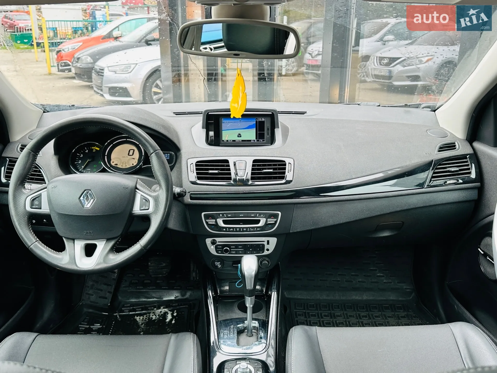 2012 Renault Megane - мініатюра 21