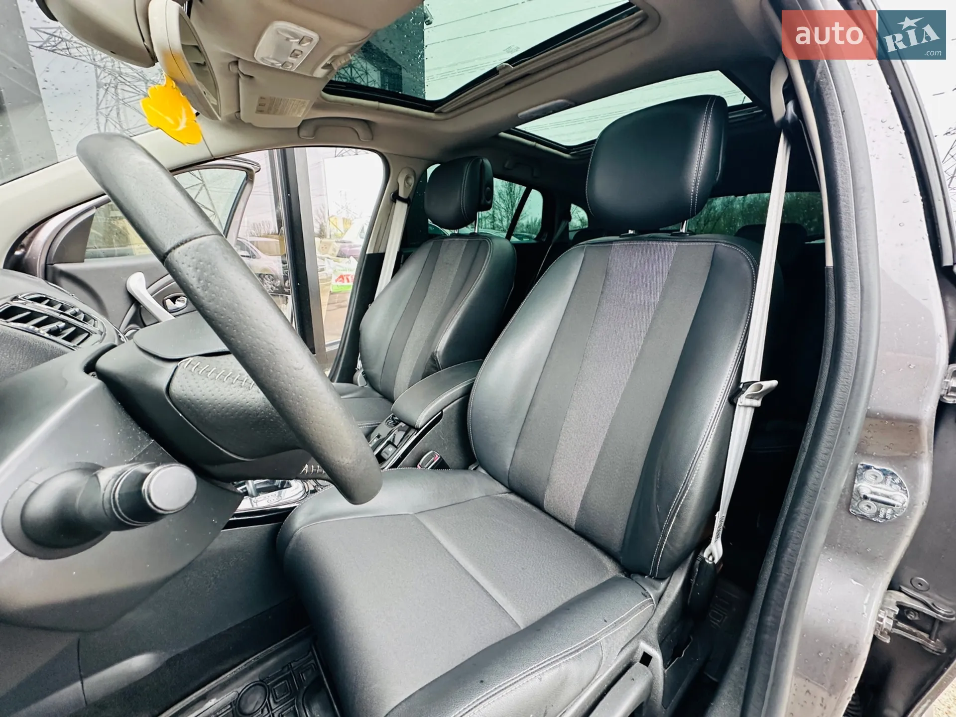 2012 Renault Megane - мініатюра 35