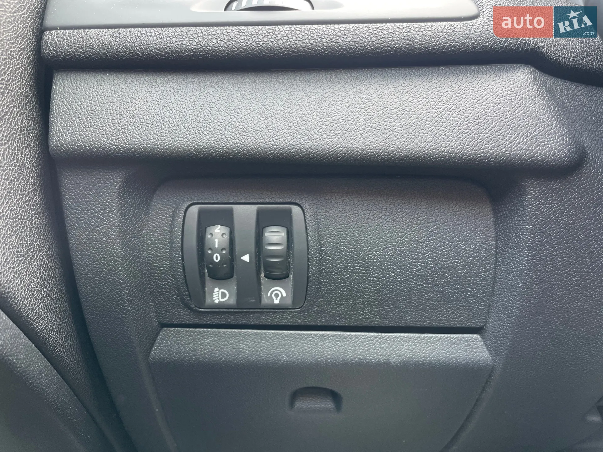 2010 Renault Megane - мініатюра 12