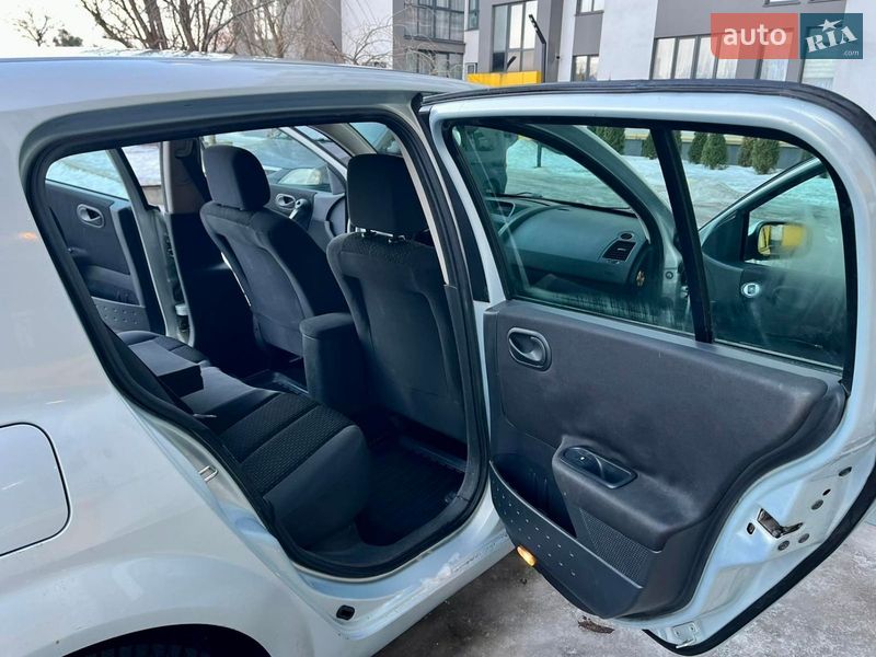 Хетчбек Renault Megane 2004 в Кам'янець-Подільському фото 10 Хетчбек Renault Megane 2004 в Кам'янець-Подільському