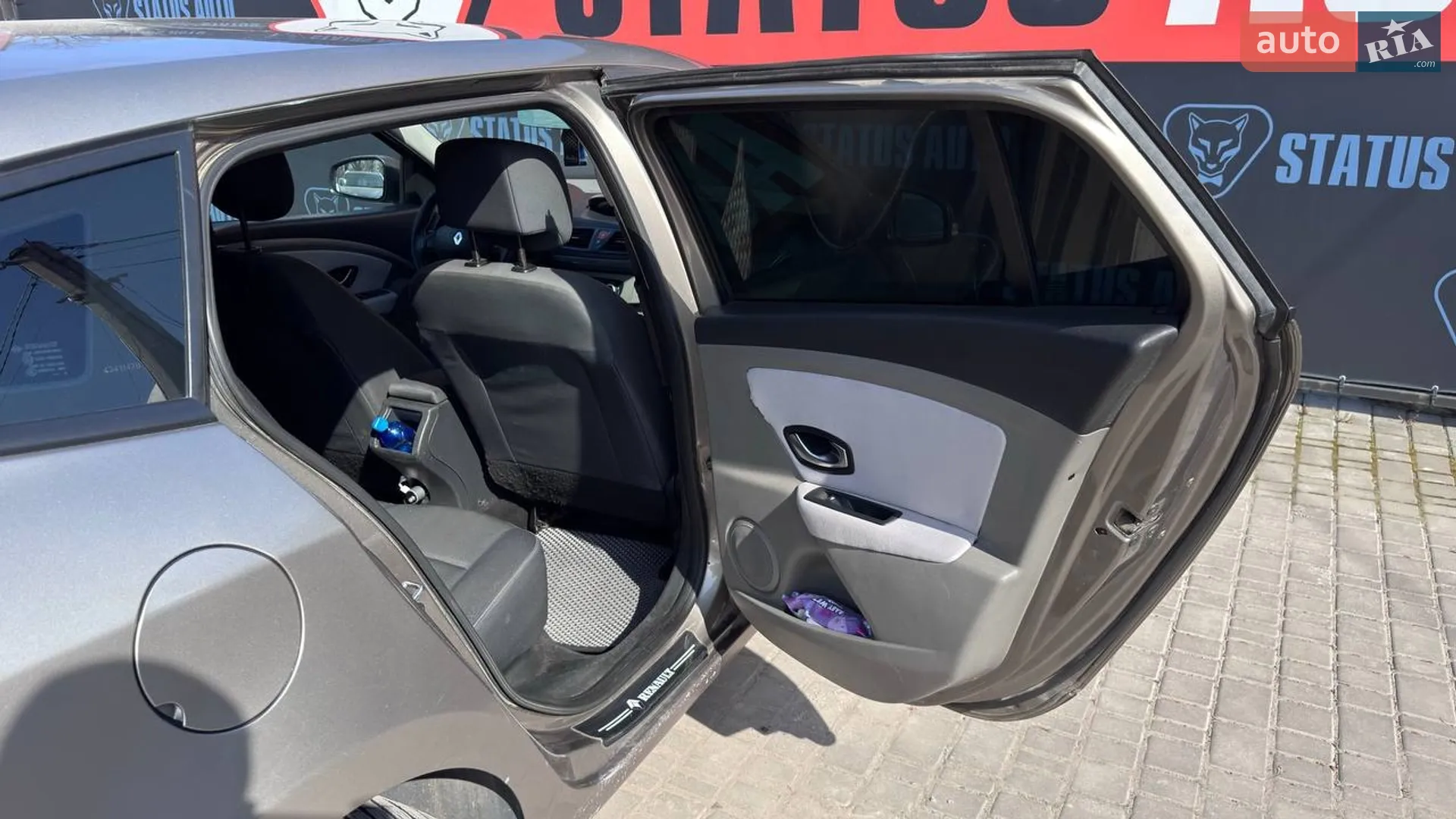 2010 Renault Megane - мініатюра 26