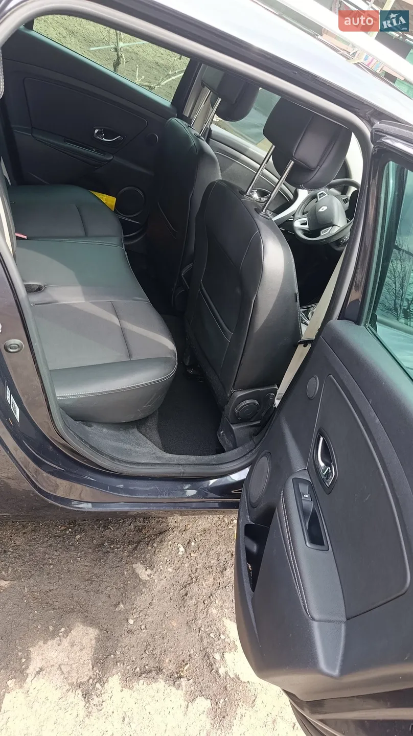 2012 Renault Megane - мініатюра 11