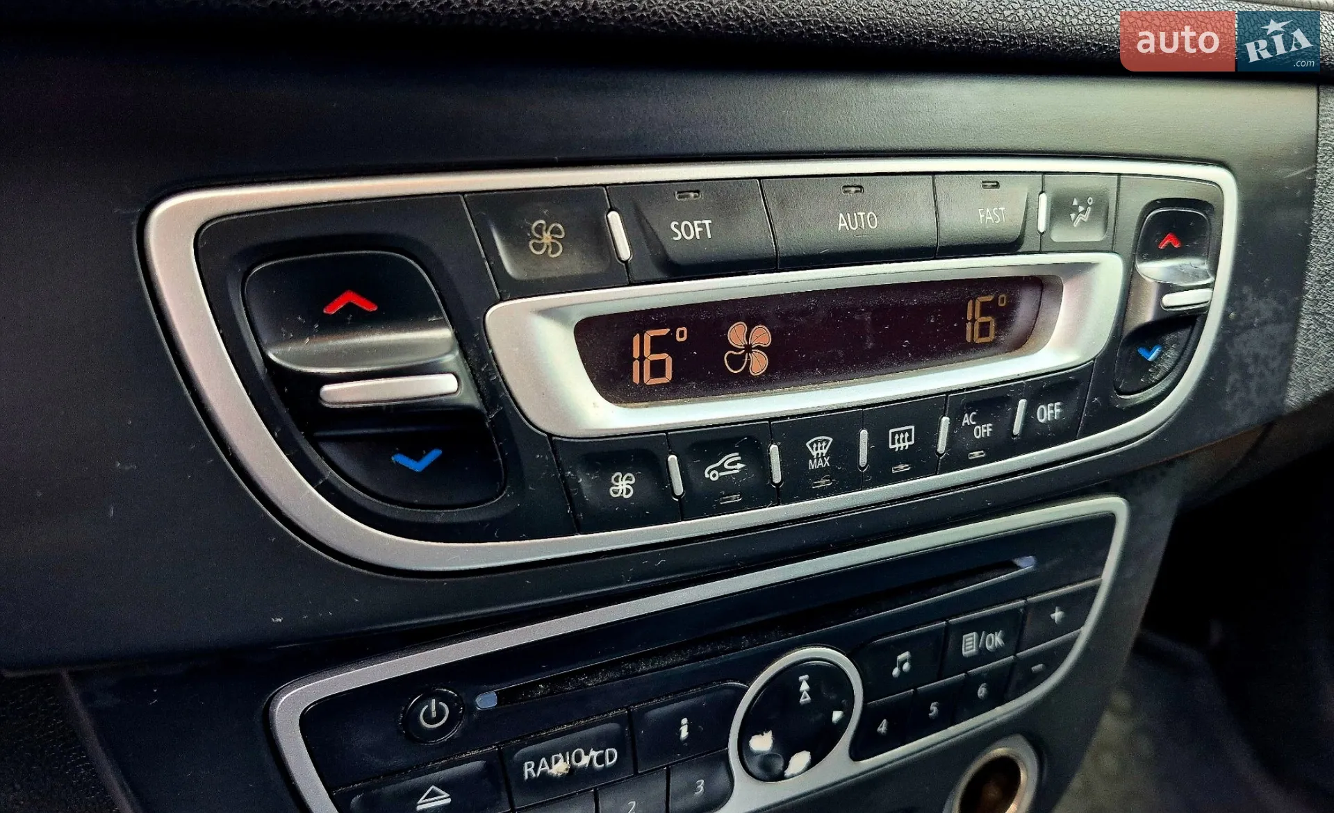 2011 Renault Megane - мініатюра 22