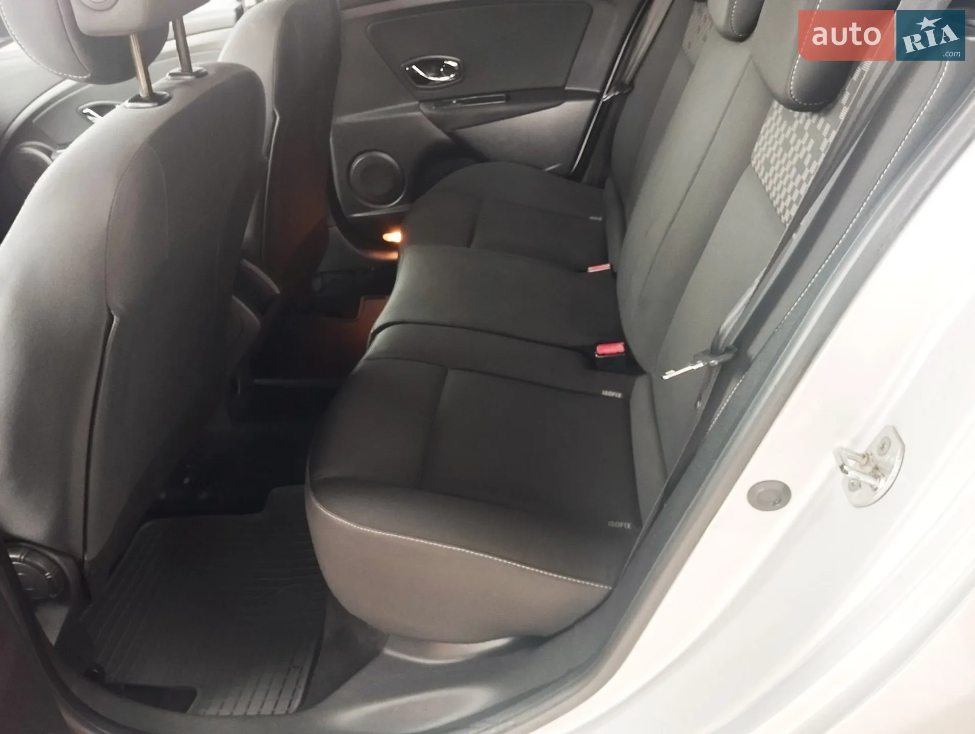2012 Renault Megane - мініатюра 15