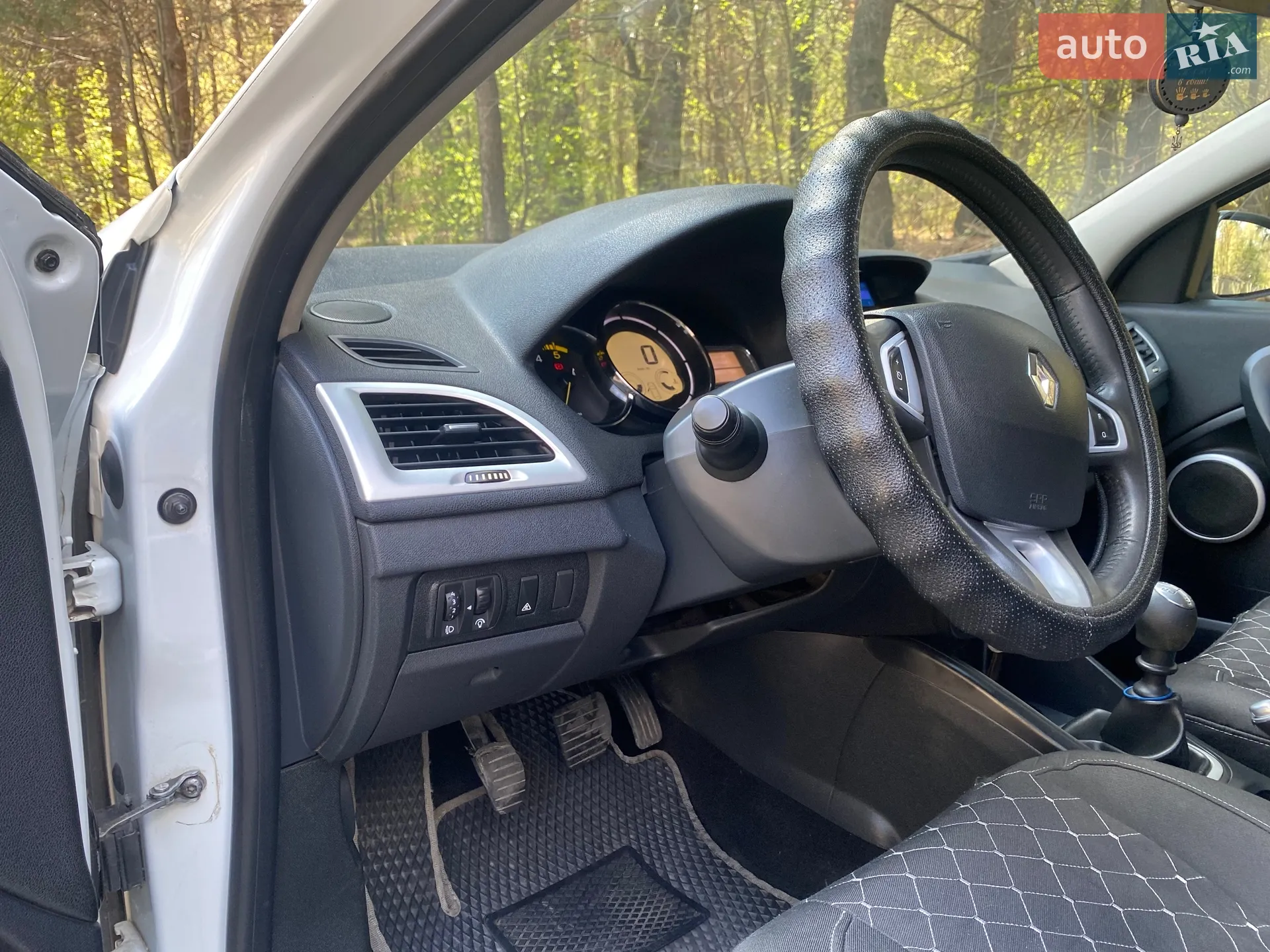 2011 Renault Megane - мініатюра 20