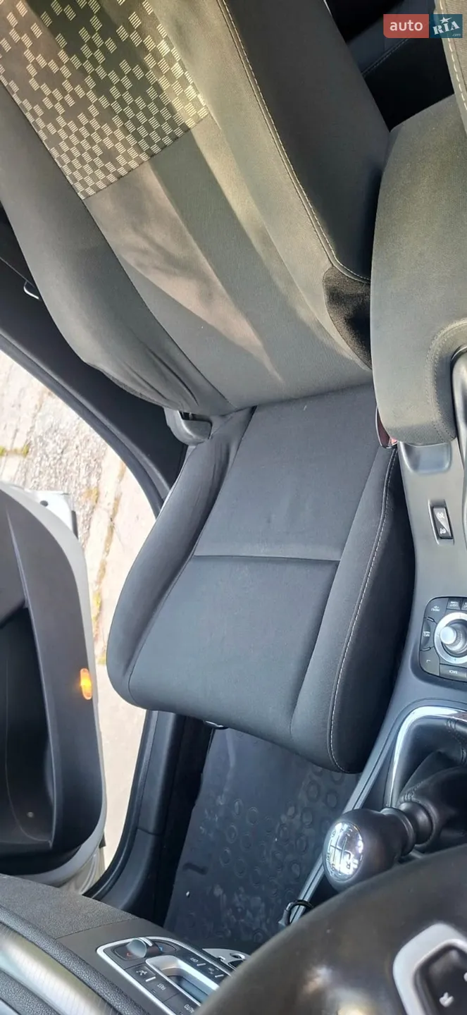 2012 Renault Megane - мініатюра 19