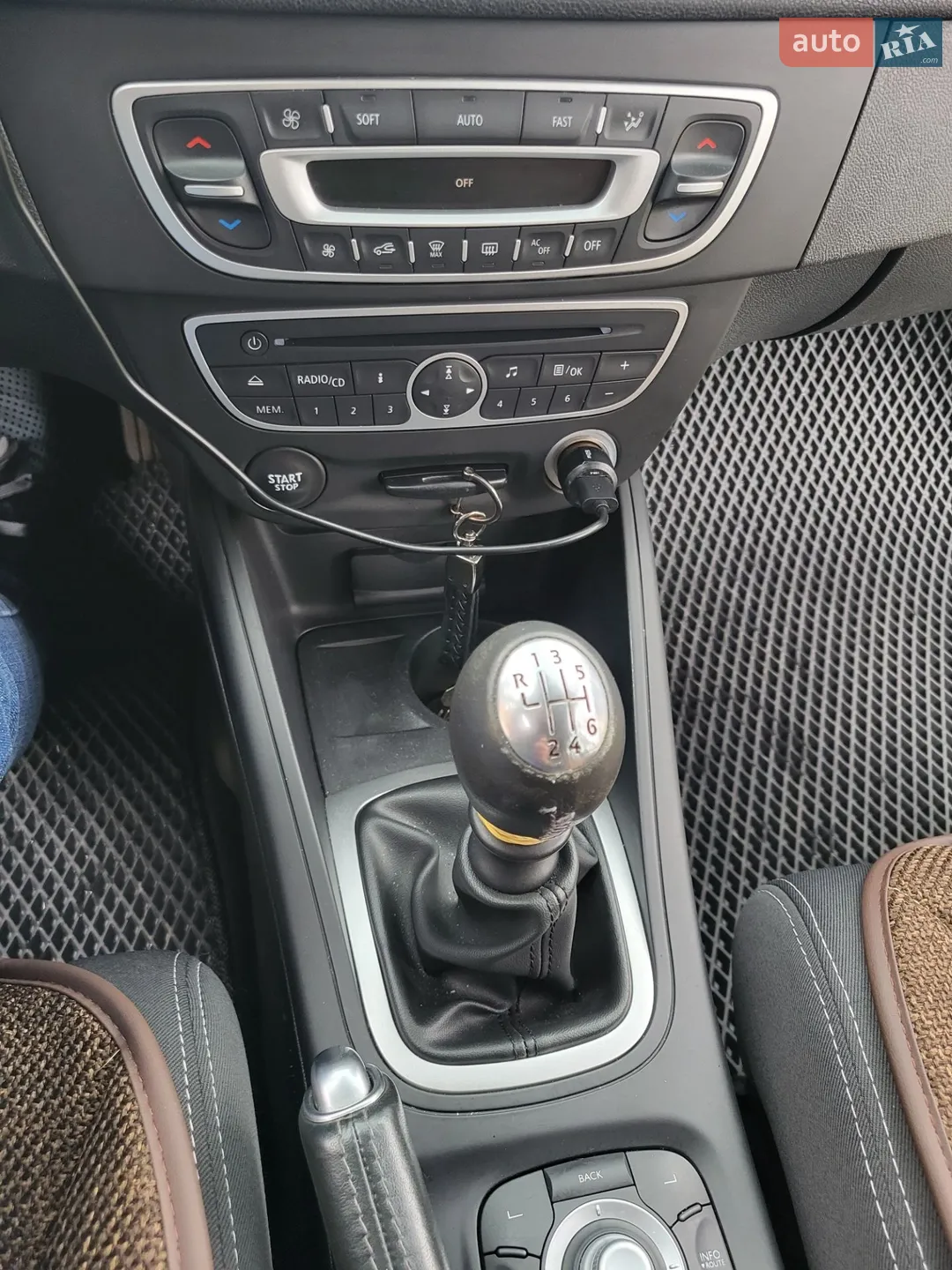 2010 Renault Megane - мініатюра 20