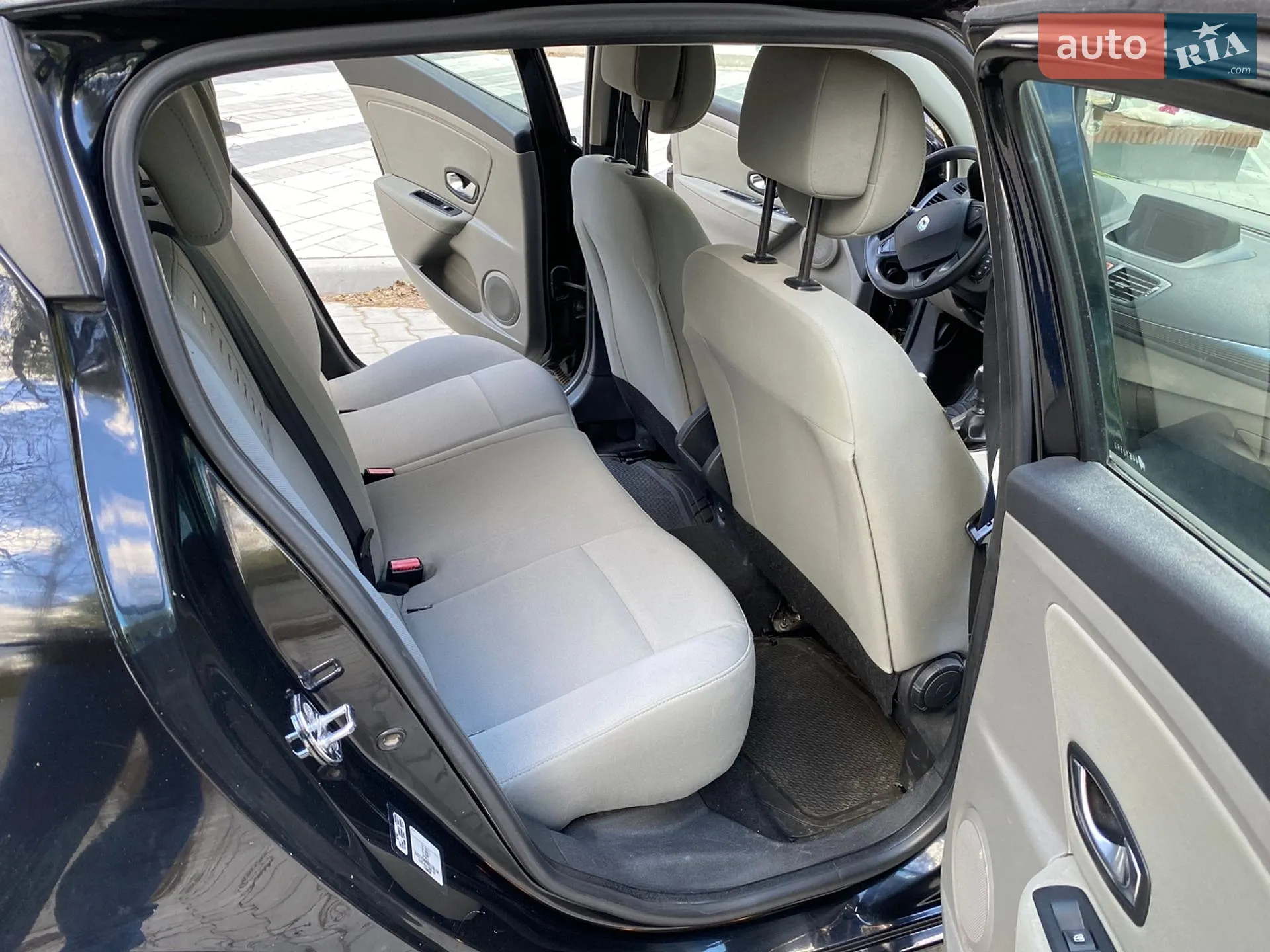 2010 Renault Megane - мініатюра 16