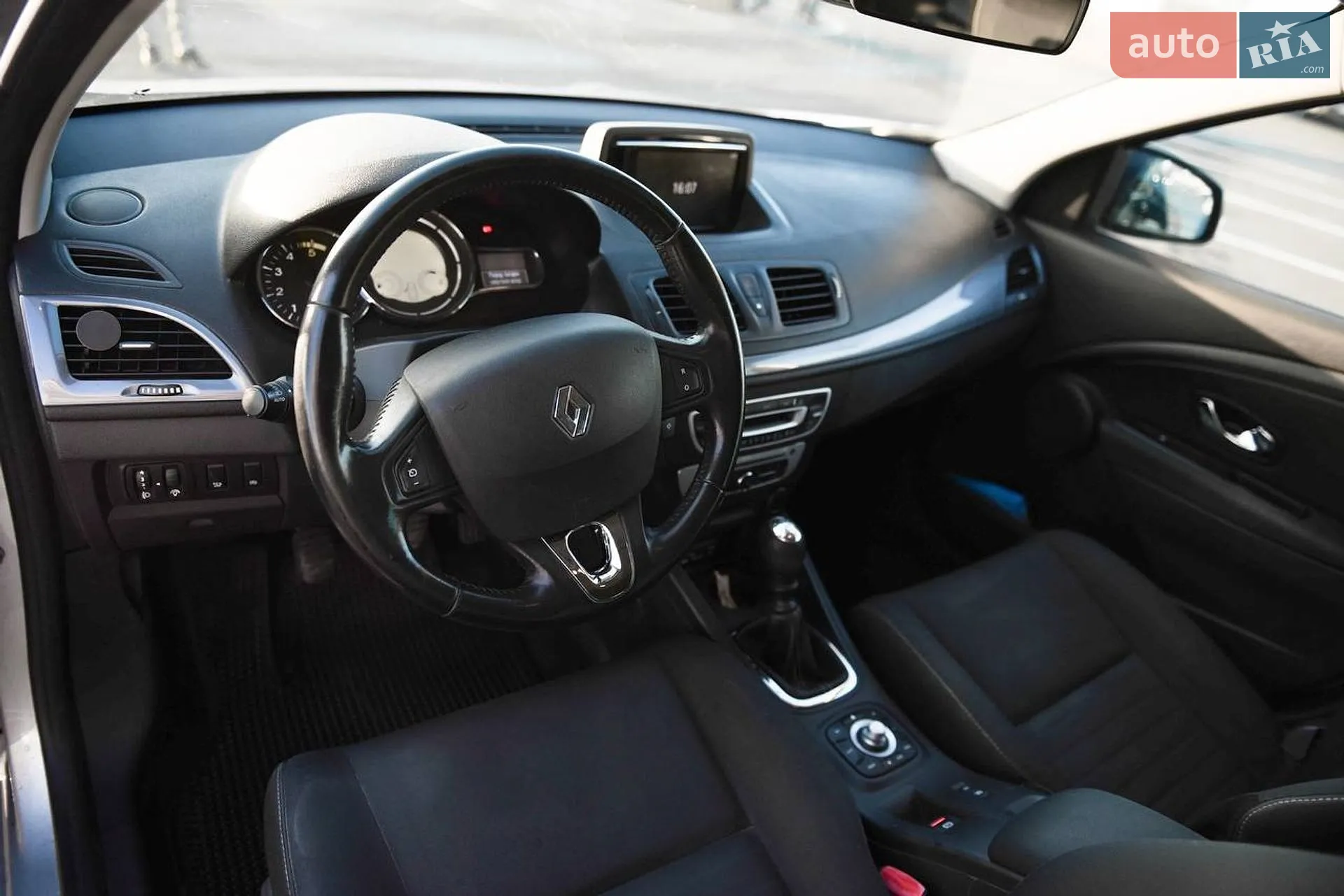 2015 Renault Megane - мініатюра 2