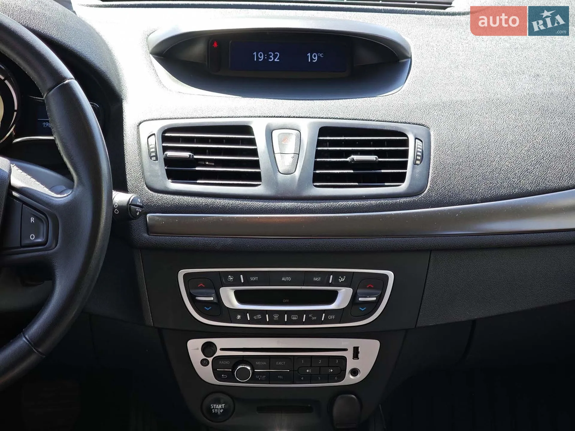 2014 Renault Megane - мініатюра 15