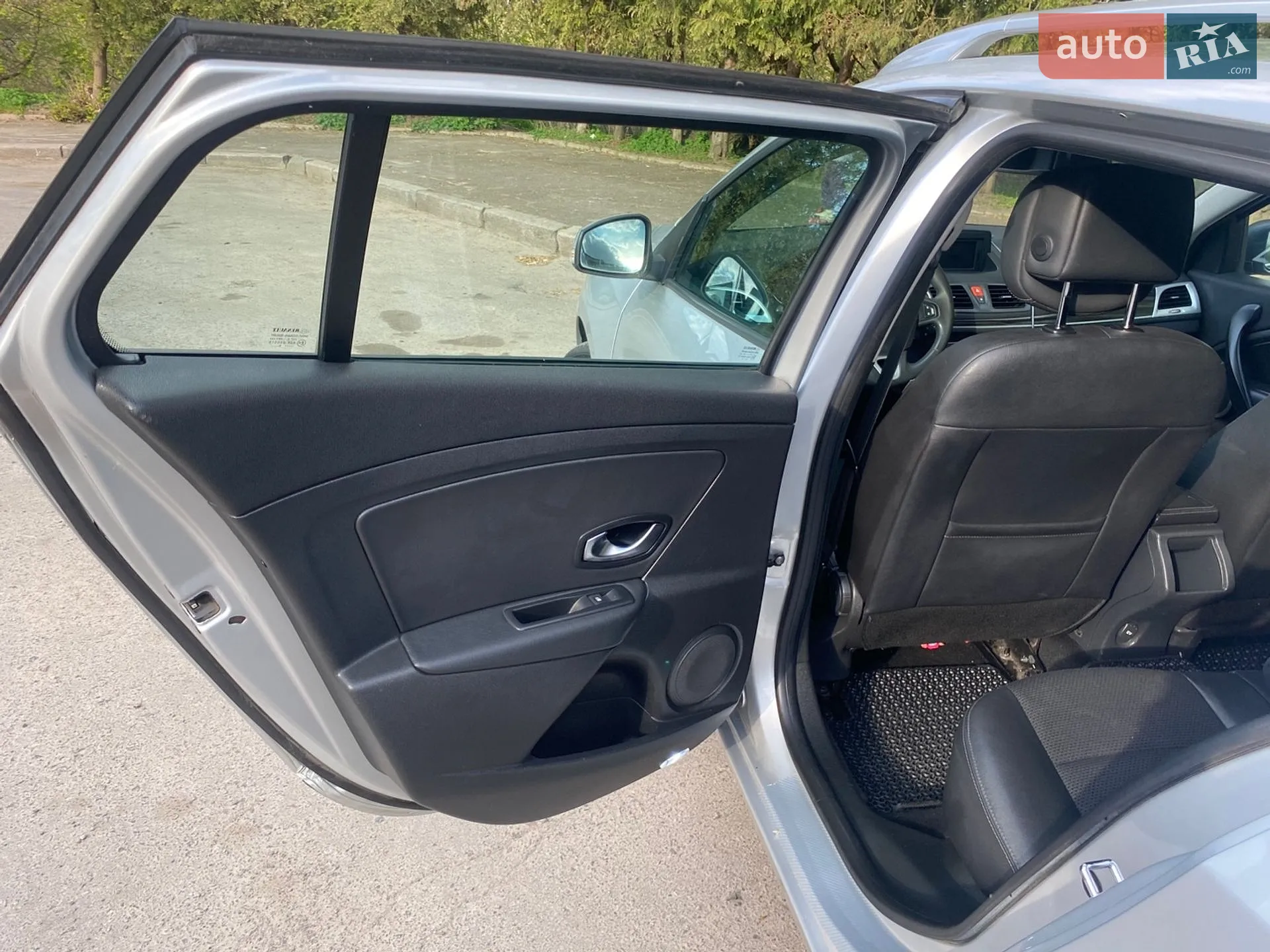 2010 Renault Megane - мініатюра 21